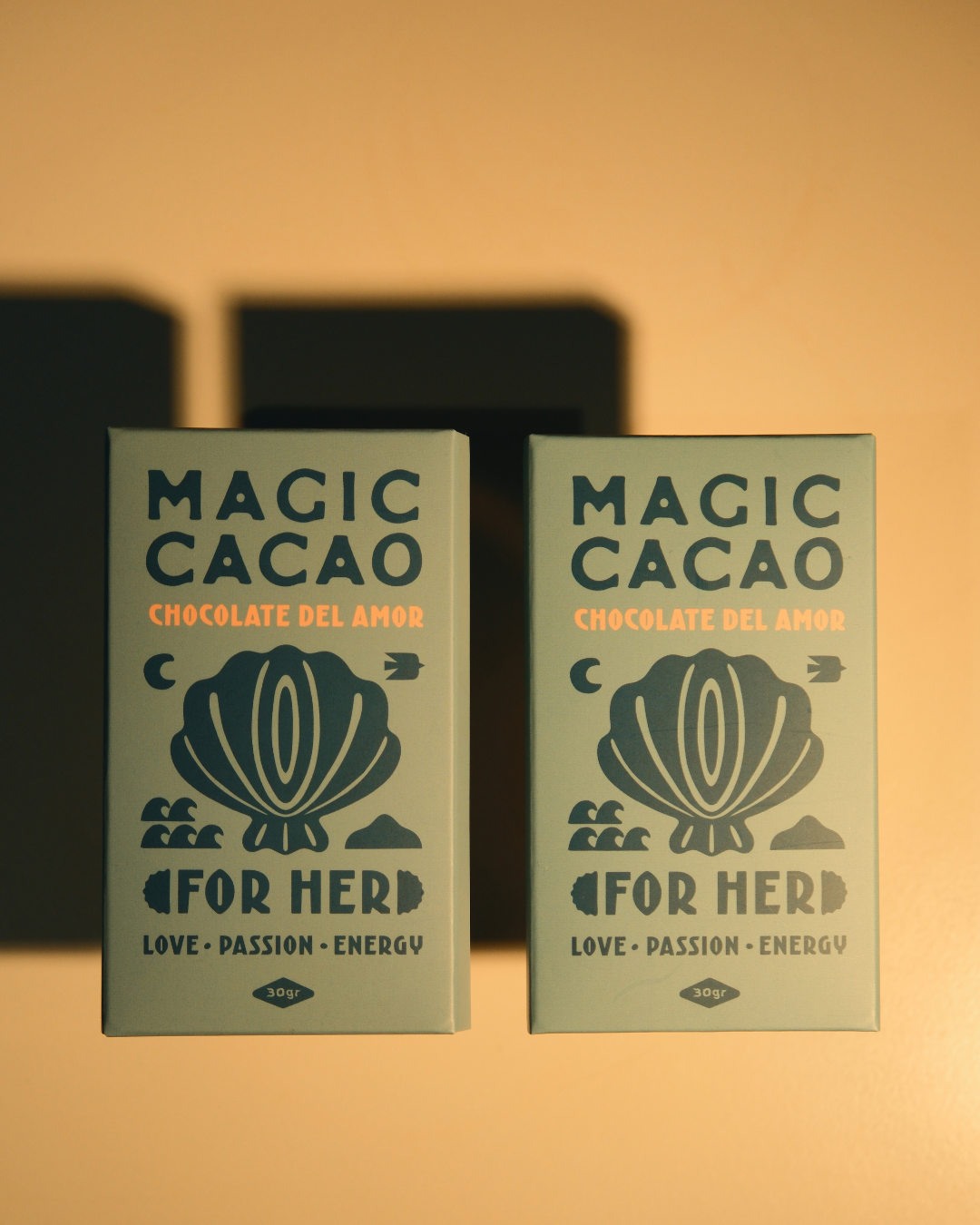 Magic Cacao Chocolate del Amor For Her – set od dve tamne čokolade 60% kakaa, ritual za dvoje