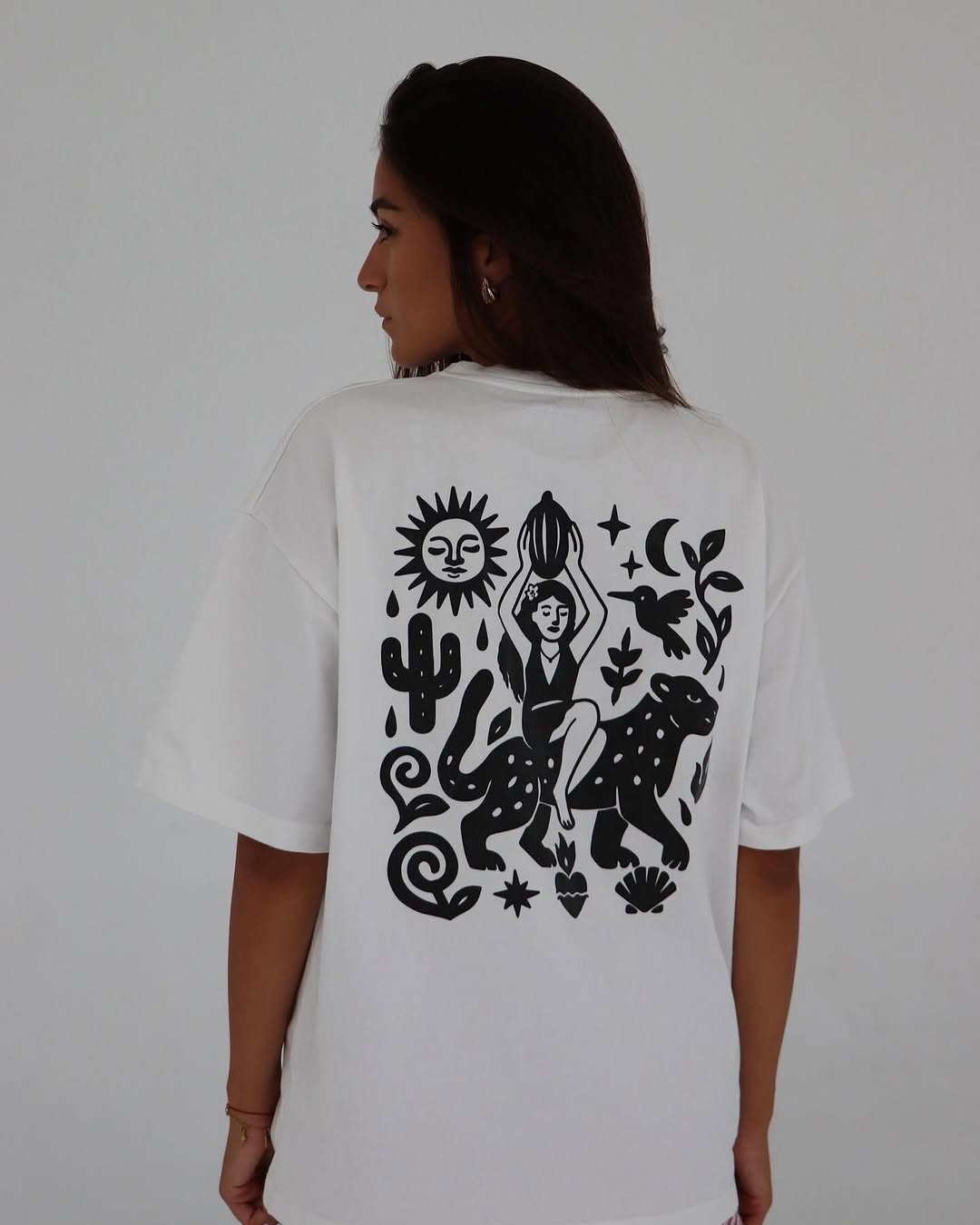 Detalj printa Valentina i Karanfil × The Nice Guys