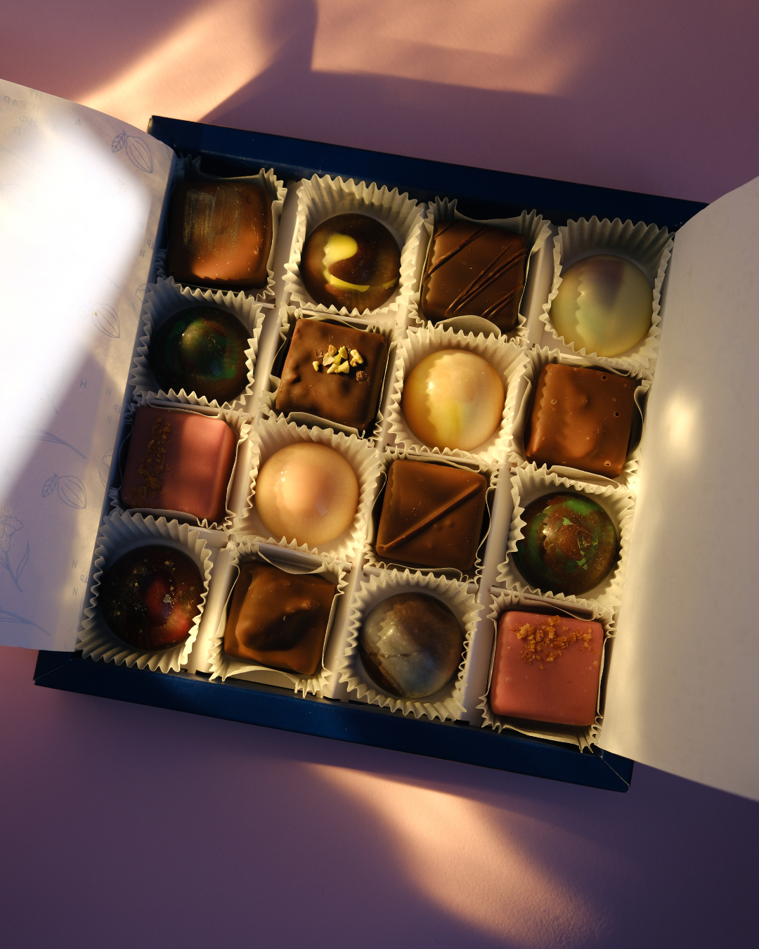 Poklon kutija sa 16 pralina